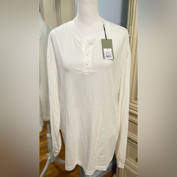 New Goodfellow & Co Men's Long Sleeve Textured Henley Shirt. White Size Large - Picture 3 of 4